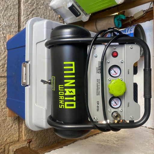 エアーコンプレッサー