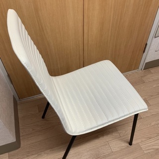 中古　ニトリのダイニングチェア (Nクーボ PVC WH)