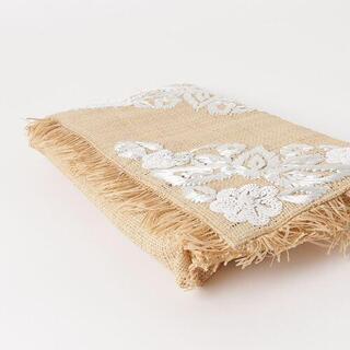 DEICY【Anya bryn】デイシー アーニャ・ブリン ベージュ大きめクラッチバッグ パーティーバッグの画像