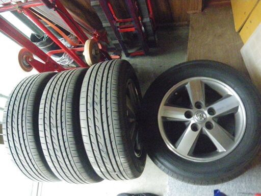 トヨタ車純正ホイル付きタイヤ195/65R15（バリ山）