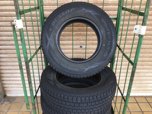 ダンロップウィンターマックス　195/80 15 スタッドレス　ハイエース等　LTタイヤ　4本セット