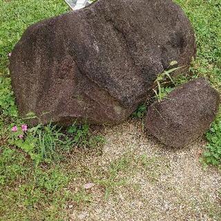 庭石､岩2種ほしい方お譲りします｡他にもたくさんあります　大阪堺ですの画像