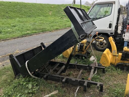 「交渉中」スズキ　キャリートラック　ダンプ荷台　２０００年  　1万５千円