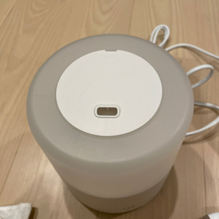 アロマオイル対応超音波加湿器　2019年製　ニトリの画像