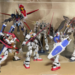 ガンプラ　一括12体　完成品　譲ります
