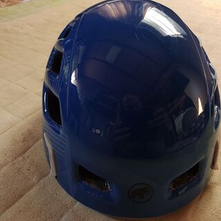 登山用品　マムート製ヘルメットの画像