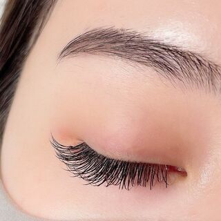 【旭川市 アイリスト求人】17時半に帰れる美容サロン　経験者25万円確約　アイブロウリストの画像