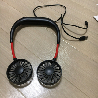 新品未使用　充電式首かけ扇風機
