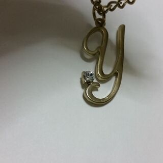 アルファベット y チャームチェーン イニシャルアクセサリー  50個セットの画像