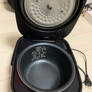 炊飯器　IRIS OHYAMA  IRIS RC-MC30-Bの画像