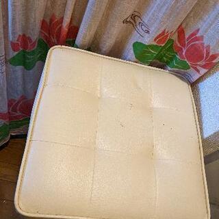 スツール
