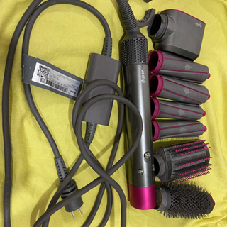 dyson Airwrap ヘアスタイラー　エアーラップ　ドライヤー　エアラップ