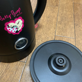 【無料】ベティ　電気ケトルの画像