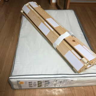 マットレス(ニトリ)  折りたたみスノコマット(アイリスオーヤマ)