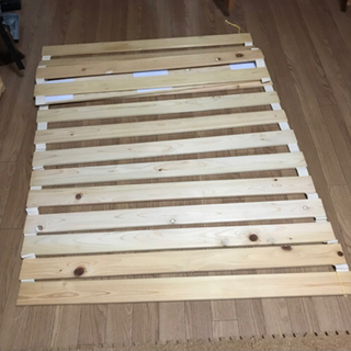 マットレス(ニトリ)  折りたたみスノコマット(アイリスオーヤマ)の画像