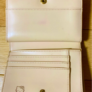 ハローキティ２つ折財布　最終値下げの画像
