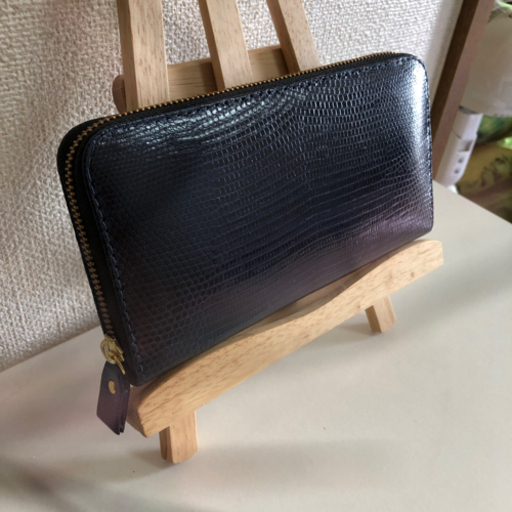 リザード(トカゲ革)長財布