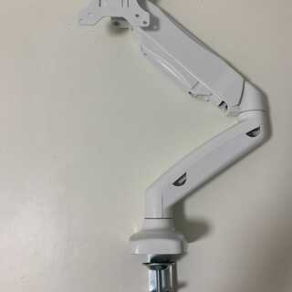 モニターアームをお譲りします（13-32インチ対応、 耐荷重2-...