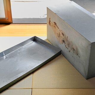 年末の整理に活躍！トタン箱収納でお探しに方に…趣向ある昔のままのトタンでつくるケース箱です♪【お引き取り限定】の画像