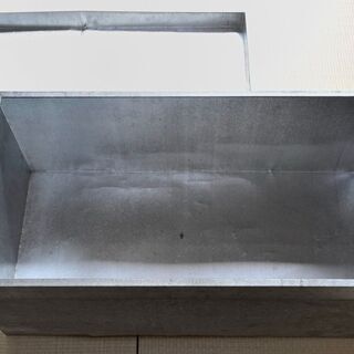 年末の整理に活躍！トタン箱収納でお探しに方に…趣向ある昔のままのトタンでつくるケース箱です♪【お引き取り限定】の画像