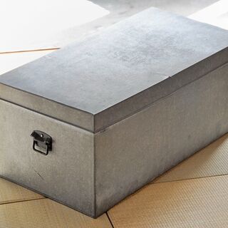 年末の整理に活躍！トタン箱収納でお探しに方に…趣向ある昔のままのトタンでつくるケース箱です♪【お引き取り限定】の画像