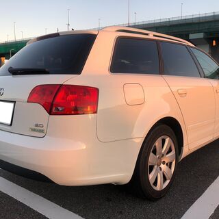 アウディ A4アバント 2.0 事故歴なし 実走行万キロ7.9万キロ 車検令和4年7月6日 本革 シートヒーター の画像