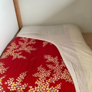 掛け布団　敷布団　枕　毛布の画像