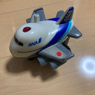 値下げ　飛行機おもちゃプルバックANAの画像
