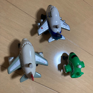 値下げ　くるぴー飛行機3機セットの画像