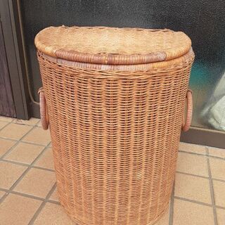 籐のカゴ
