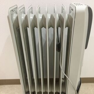 中古　デロンギオイルヒーター　H770812EFS　1200Wの画像