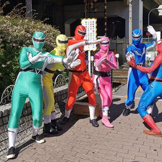 11/3(水)大阪 ゴレンジャーを着て虐待防止を訴える！～オレン...