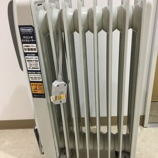 中古　デロンギオイルヒーター　H770812EFS　1200Wの画像