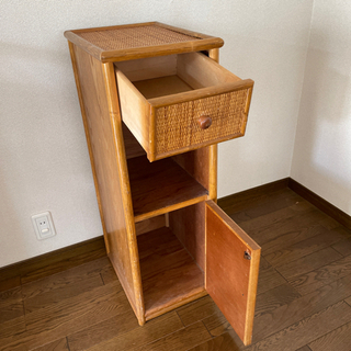 藤製物置きの画像