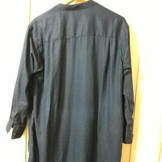 無印 リネンロングシャツ S 濃紺の画像