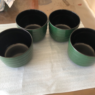 ♪丼物茶碗　四つの画像