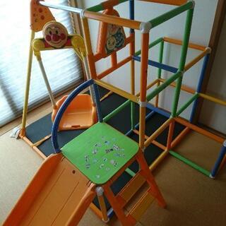 アンパンマンジャングルジムの画像