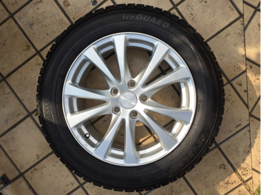 中古 スタッドレスタイヤ付きホイール（215/60/17 7J17）