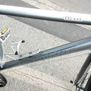 GIANT ESCAPE R3 クロスバイク 22800円 🚲 安心の新規防犯登録料込み 🔄24変速 XSサイズ　127の画像