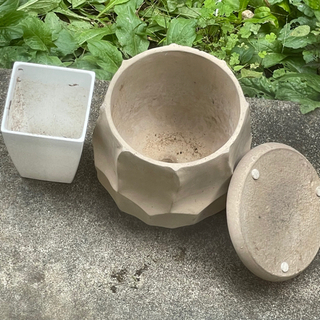 植木鉢　２つ
