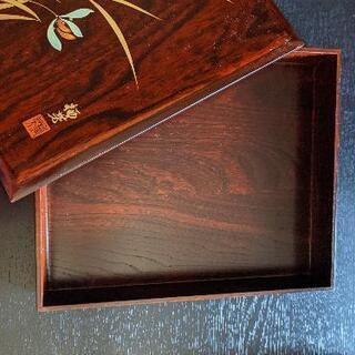 木製漆器　洋蘭書類入れの画像