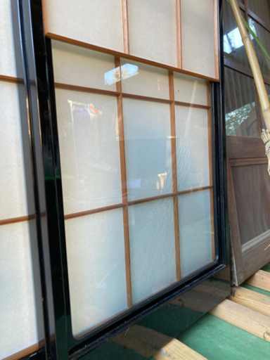 売れました^ ^美品！雪見障子　4枚セット　襖もおまけにお付けできます。