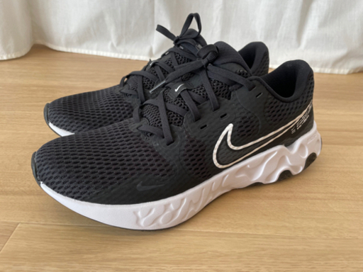 【新品未使用】NIKE ランニングシューズリニューライド2