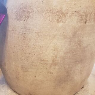 陶器　観葉植物などをいれる鉢の画像