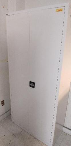 ceha製 H1850　両開き書庫 鍵付き　ロッカー41010