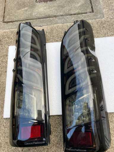 ハイエース　LEDテール　シーケンシャル　DAZZ FELLOWS