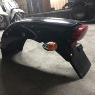 エリミネーター　リアフェンダーの画像