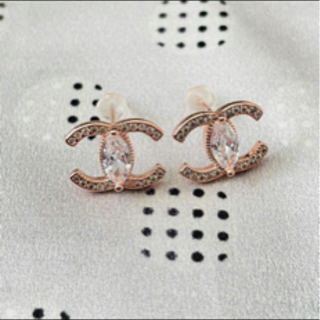 ピアス　シャネル　の画像