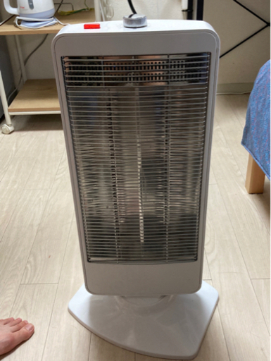 首振りカーボンヒーター