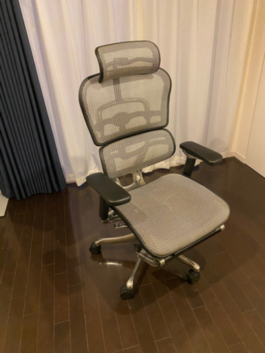 【配送します】エルゴヒューマン　オットマン付き